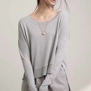 Aritzia Wilfred librement asymmetrical sweater size M